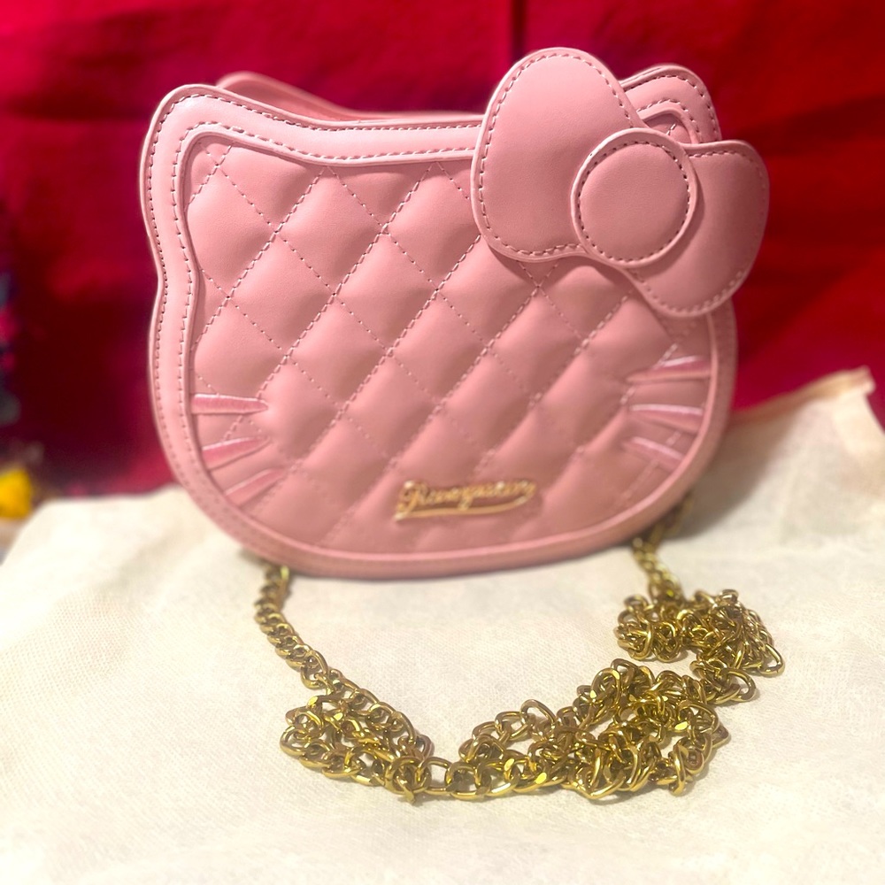 HelloKitty Cute Crossbody Purse with Adaptable Removable Strap & Zipper Closure